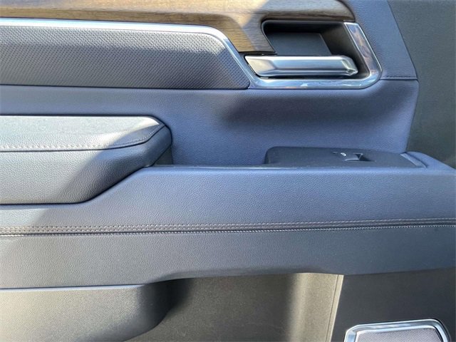 Used 2024 Chevrolet Silverado 2500 High Country w/ Z71 Off-Road Package image 12