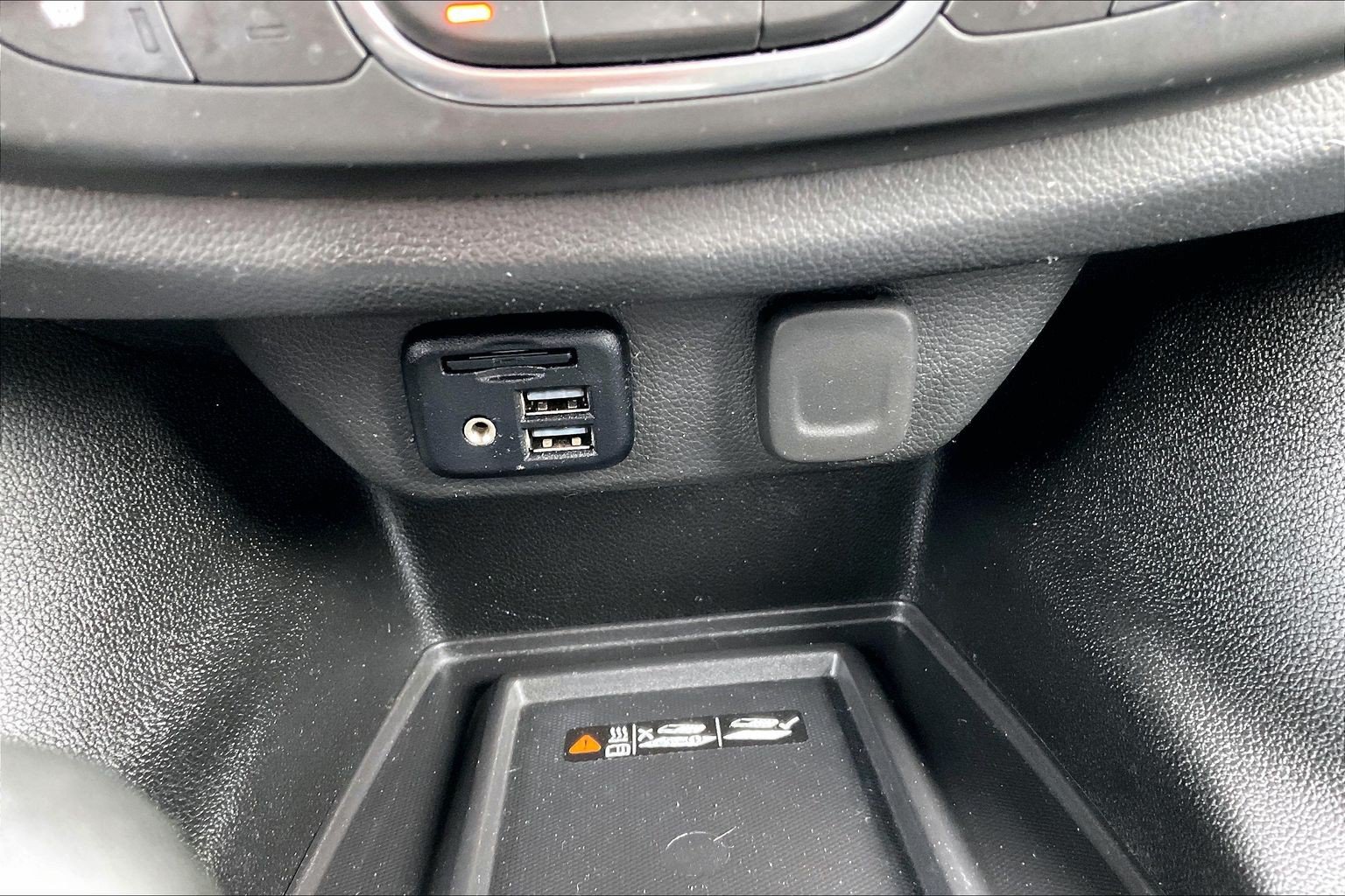 Used 2023 Chevrolet Traverse RS AWD/4WD image 31