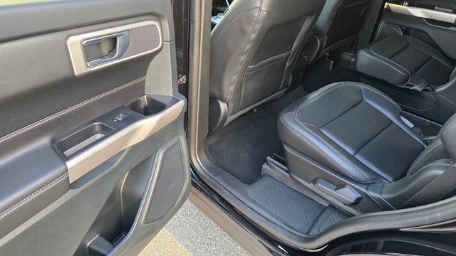 Certified 2024 Ford Explorer XLT w/ Equipment Group 202A AWD/4WD image 25