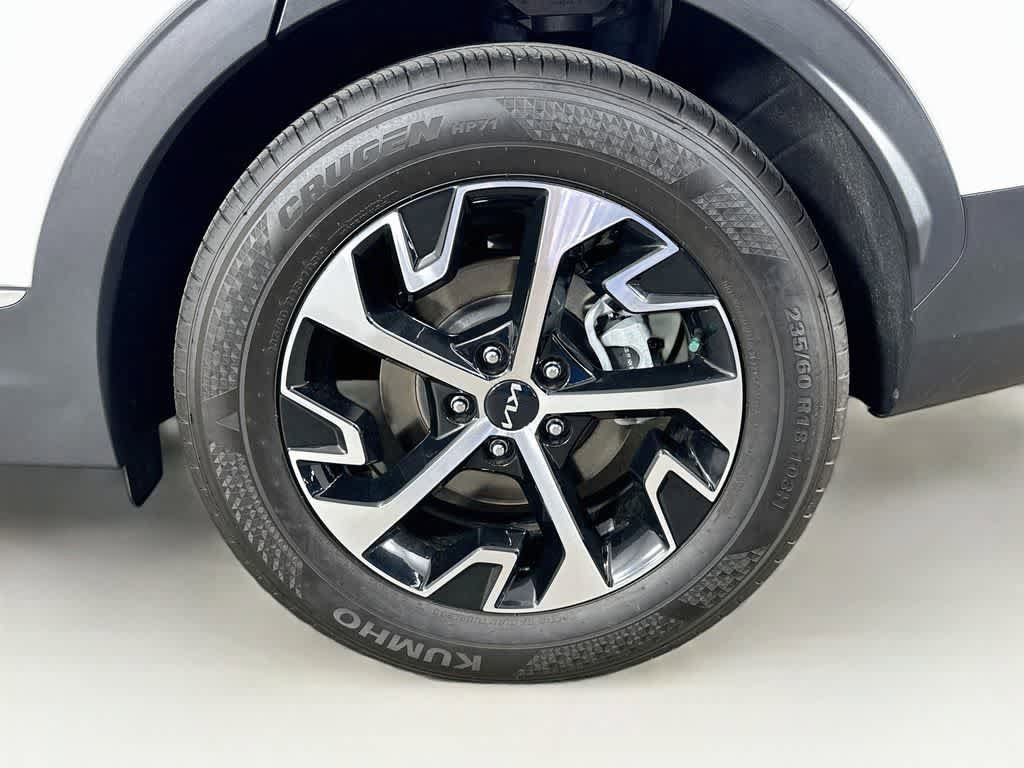 Used 2025 Kia Sportage EX FWD image 10