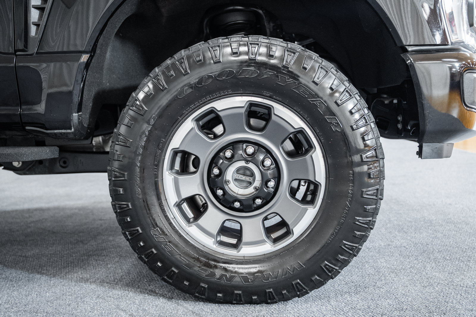 Certified 2023 Ford F250 XLT w/ Tremor Off-Road Package AWD/4WD image 17