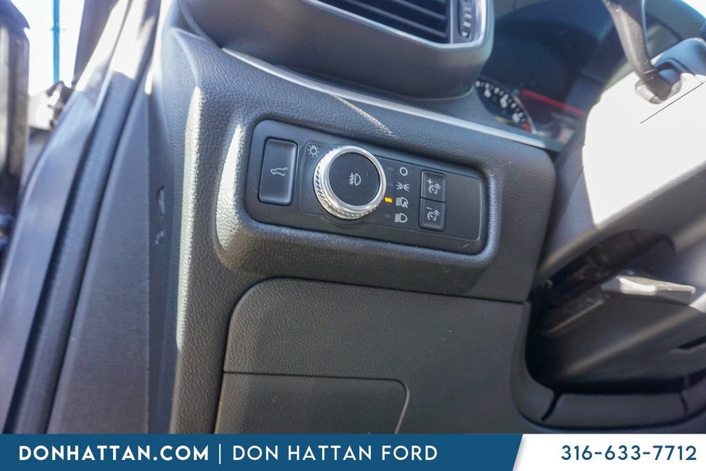 Certified 2022 Ford Explorer XLT w/ Equipment Group 202A AWD/4WD image 19