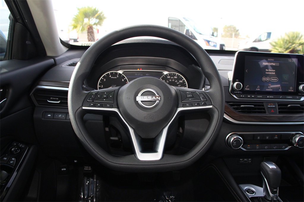 Used 2023 Nissan Altima 2.5 SV image 14