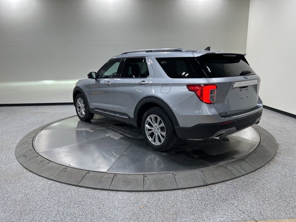 Certified 2023 Ford Explorer Limited w/ Equipment Group 301A image 9