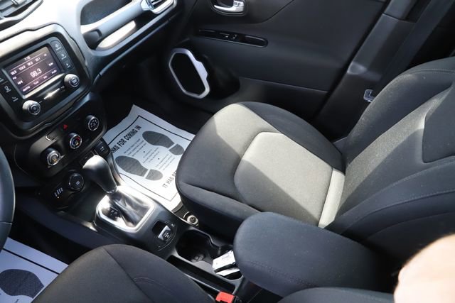 Used 2020 Jeep Renegade Sport w/ Sport Appearance Group AWD/4WD image 24