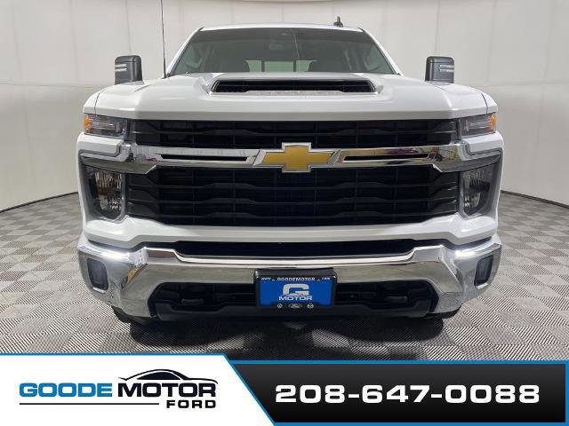 Used 2024 Chevrolet Silverado 3500 LT w/ Convenience Package image 7