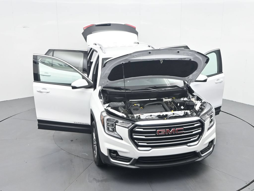 Used 2024 GMC Terrain SLT AWD/4WD image 40