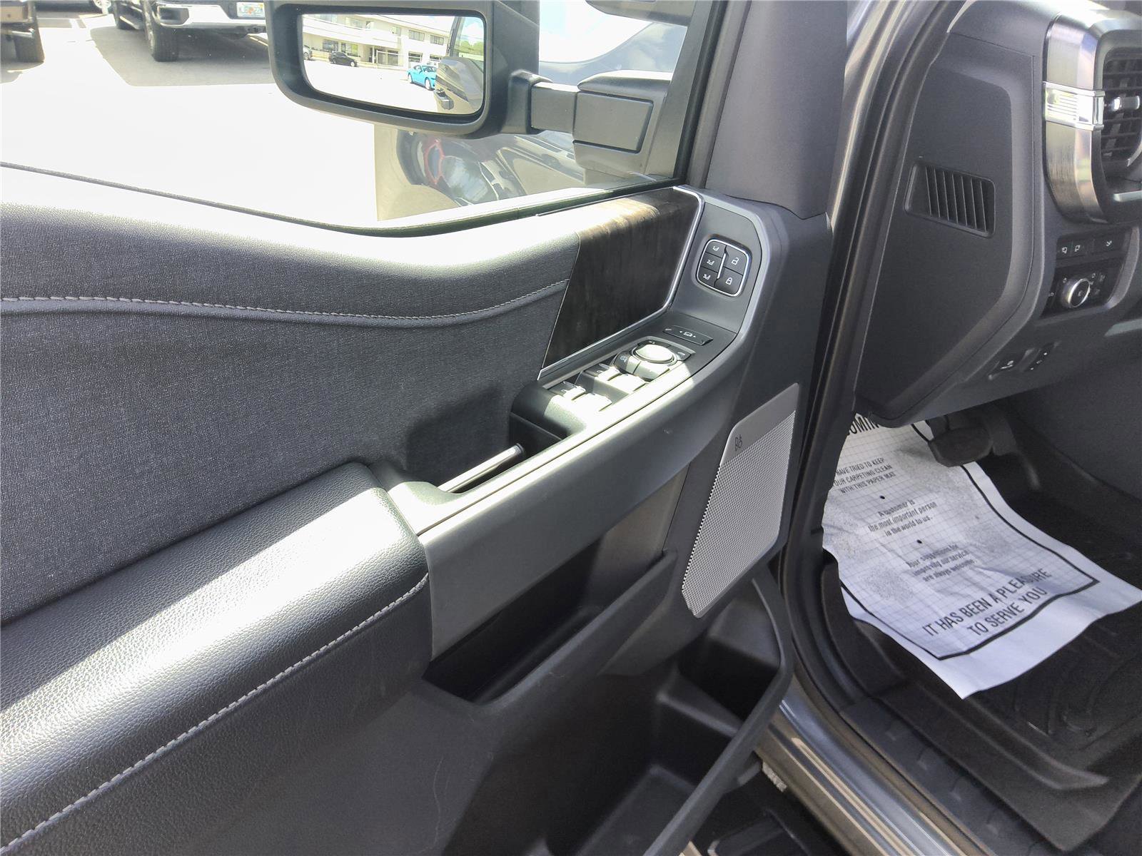 Certified 2024 Ford F350 Lariat w/ Black Appearance Package image 13