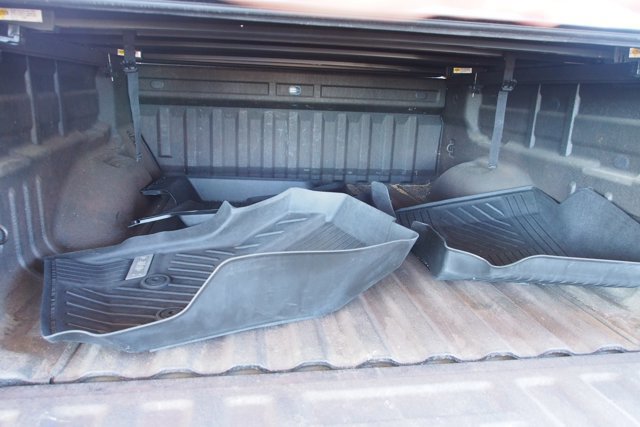 Used 2016 GMC Canyon SLE w/ SLE Convenience Package image 9