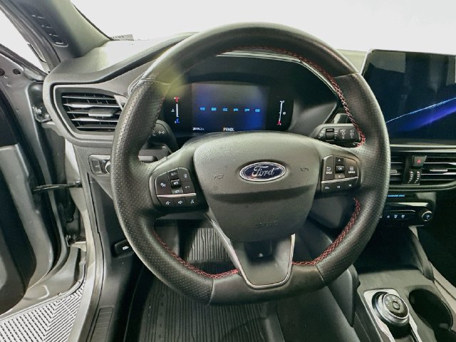 Certified 2024 Ford Escape ST-Line w/ Tech Pack #1 AWD/4WD image 16