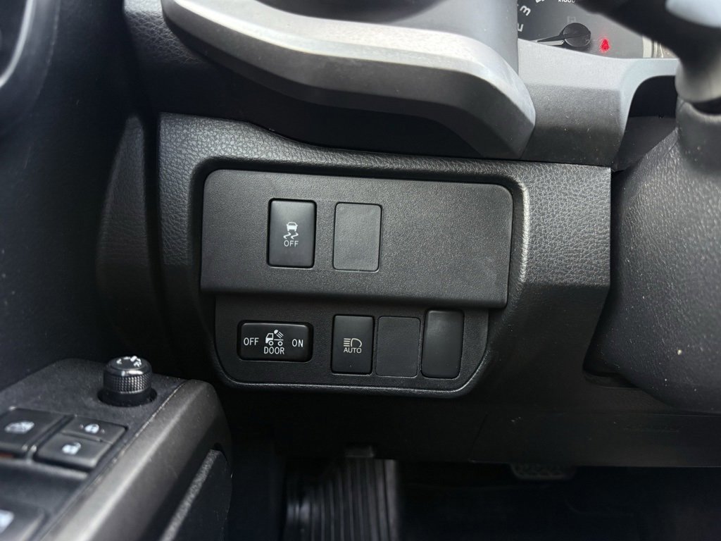 Used 2020 Toyota Tacoma SR5 image 12