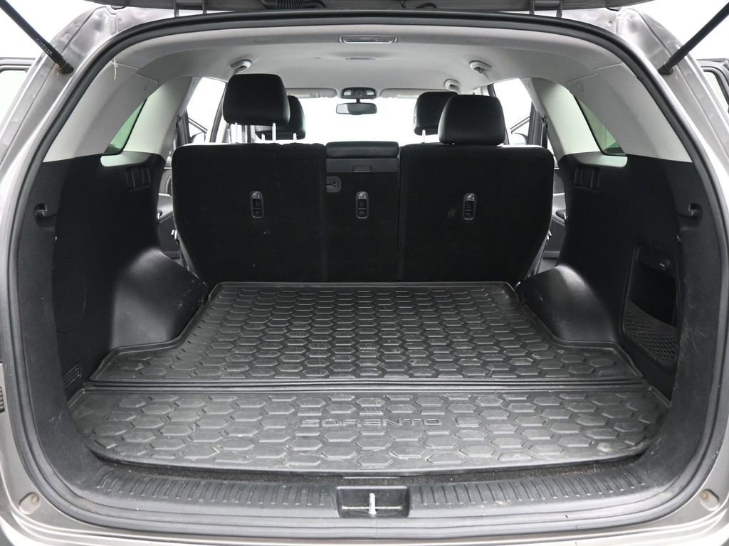 Used 2017 Kia Sorento EX image 21