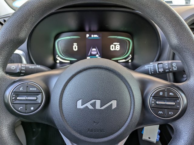Used 2023 Kia Soul LX image 22