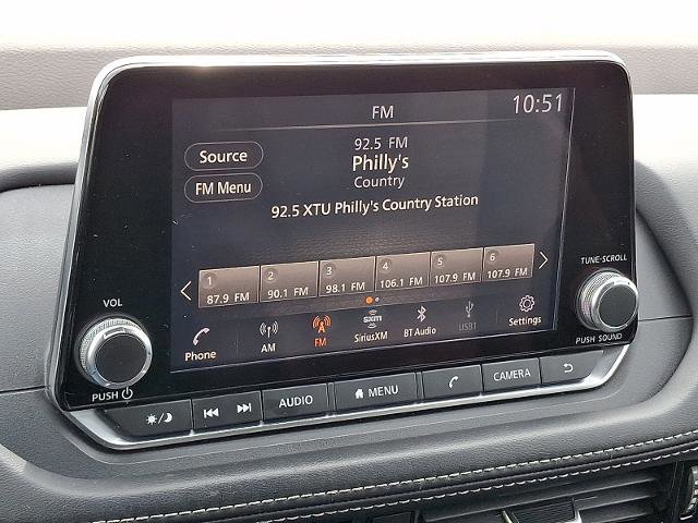 Used 2021 Nissan Rogue SV image 16