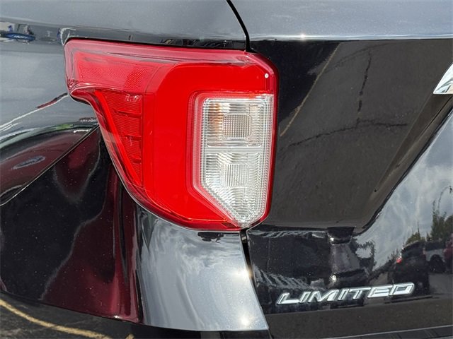 Certified 2022 Ford Explorer Limited w/ Equipment Group 301A image 30