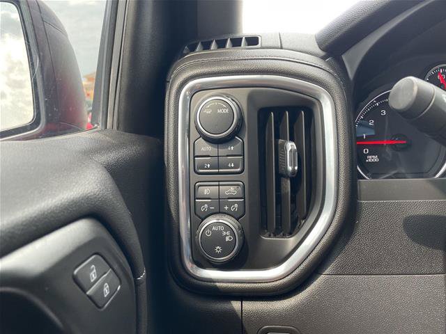 Used 2021 Chevrolet Silverado 1500 LT Trail Boss AWD/4WD image 16