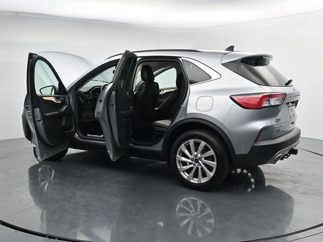 Certified 2022 Ford Escape Titanium w/ Titanium Elite Package AWD/4WD image 39