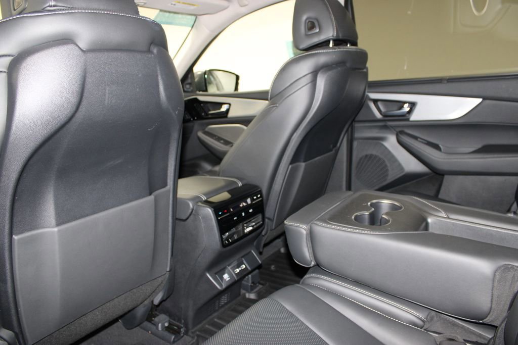 Used 2023 Acura MDX SH-AWD w/ Technology Package image 28