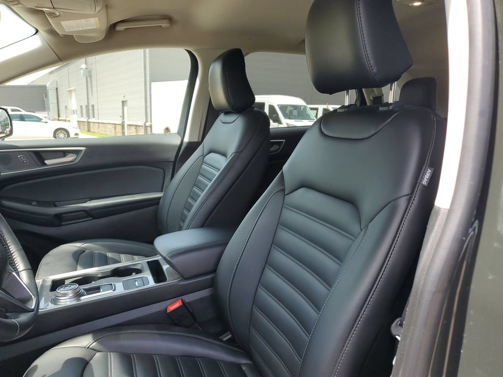 Certified 2024 Ford Edge SEL w/ Convenience Package AWD/4WD image 16