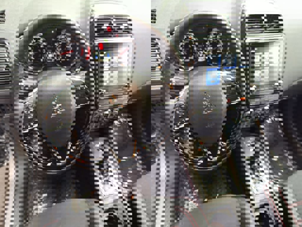 Used 2025 Mitsubishi Outlander Sport AWD image 19