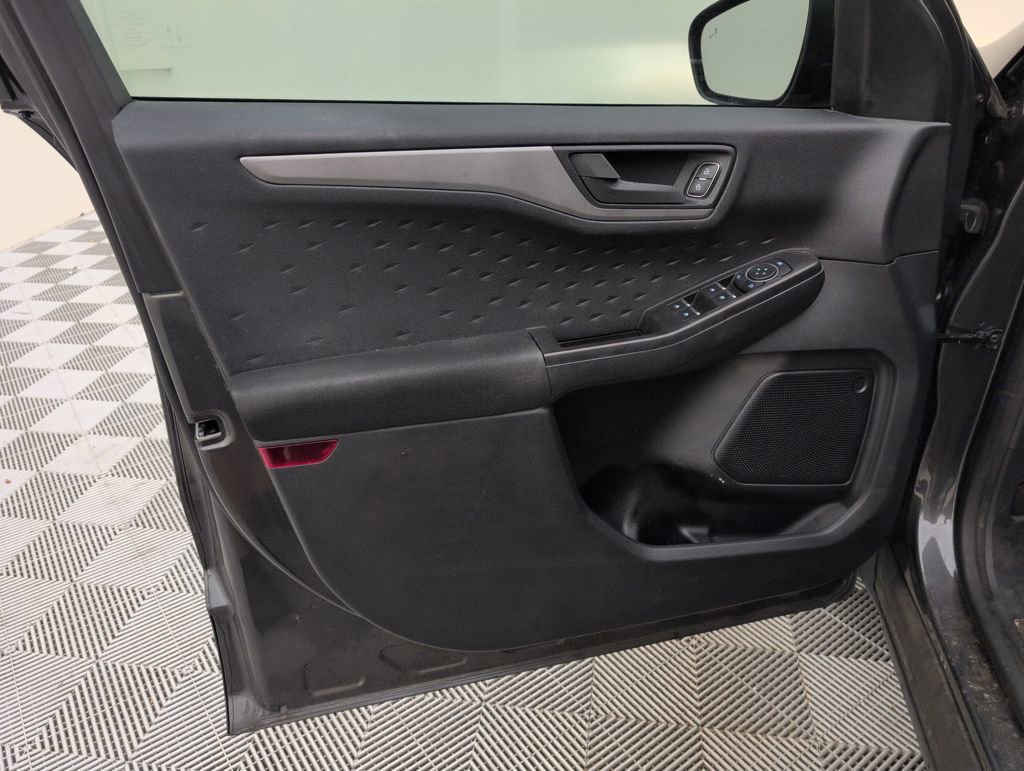 Certified 2020 Ford Escape S image 30