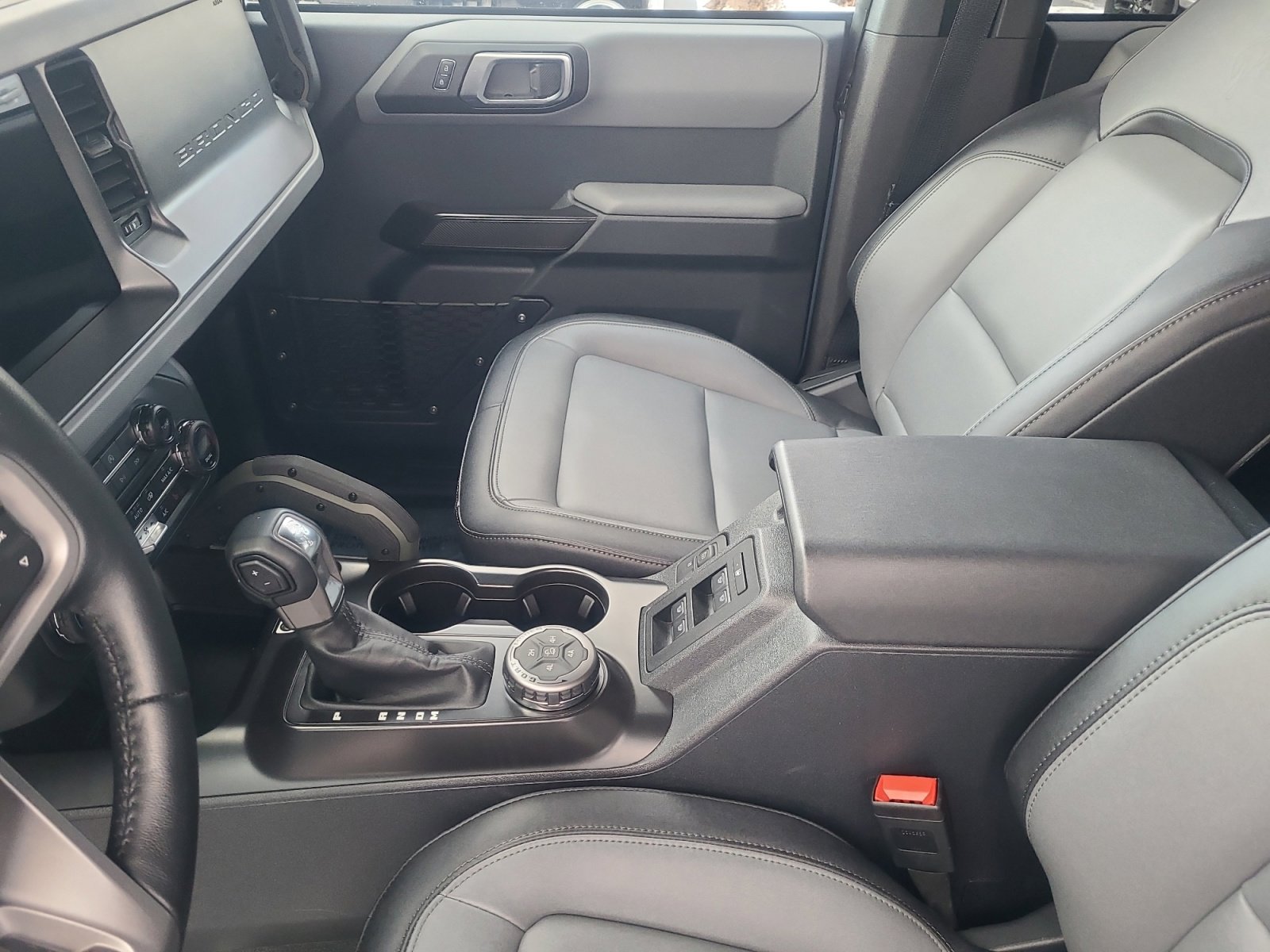 Certified 2024 Ford Bronco Everglades image 15