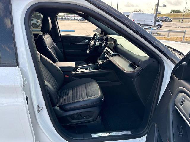Certified 2025 Ford Explorer ST-Line w/ Premium Package RWD image 14
