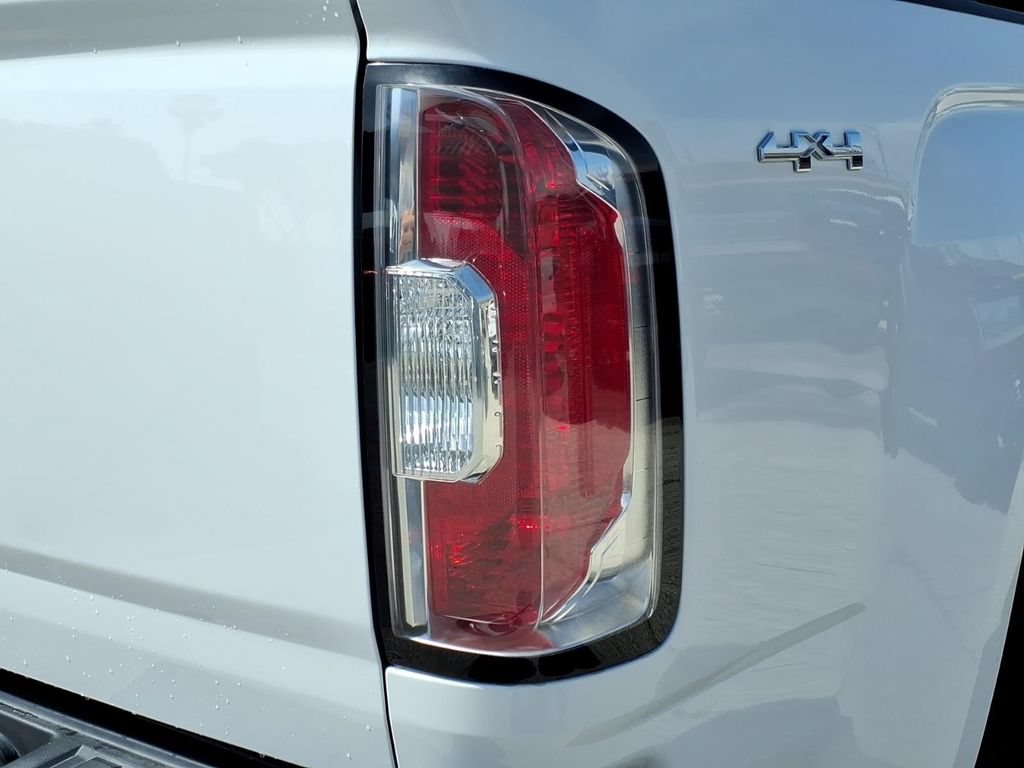 Used 2022 GMC Canyon Elevation w/ Trailering Package AWD/4WD image 10