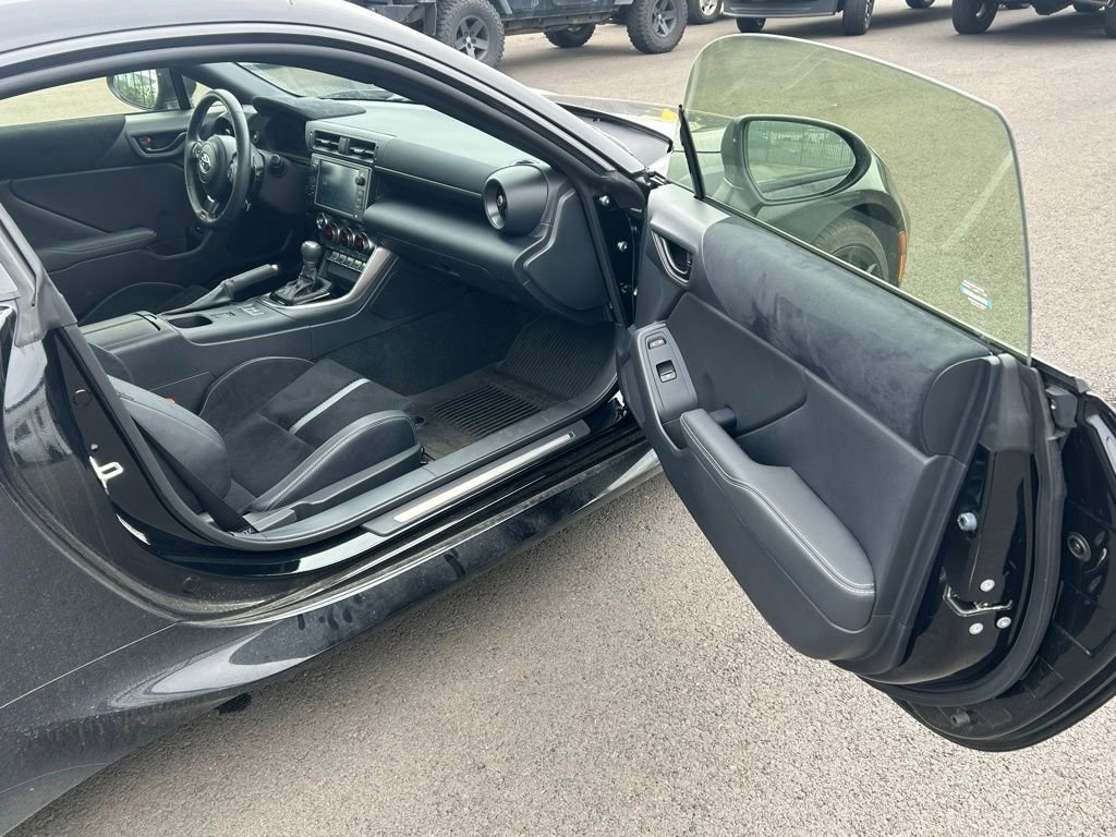 Used 2023 Toyota GR86 Premium w/ ALL Weather Mat Package (TMS) RWD image 25