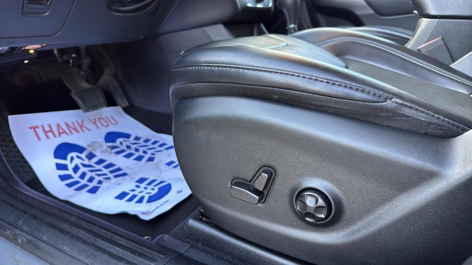 Used 2020 Jeep Cherokee Latitude Plus image 11