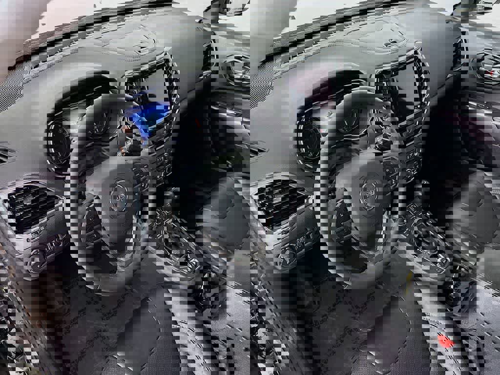 Used 2022 Jeep Cherokee Limited image 9