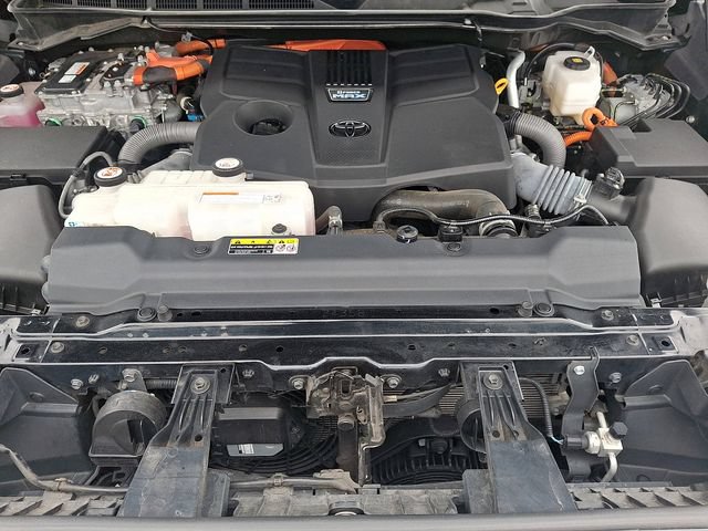 Used 2022 Toyota Tundra Capstone AWD/4WD image 28