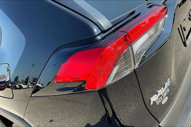 Used 2025 Toyota RAV4 XLE FWD image 23