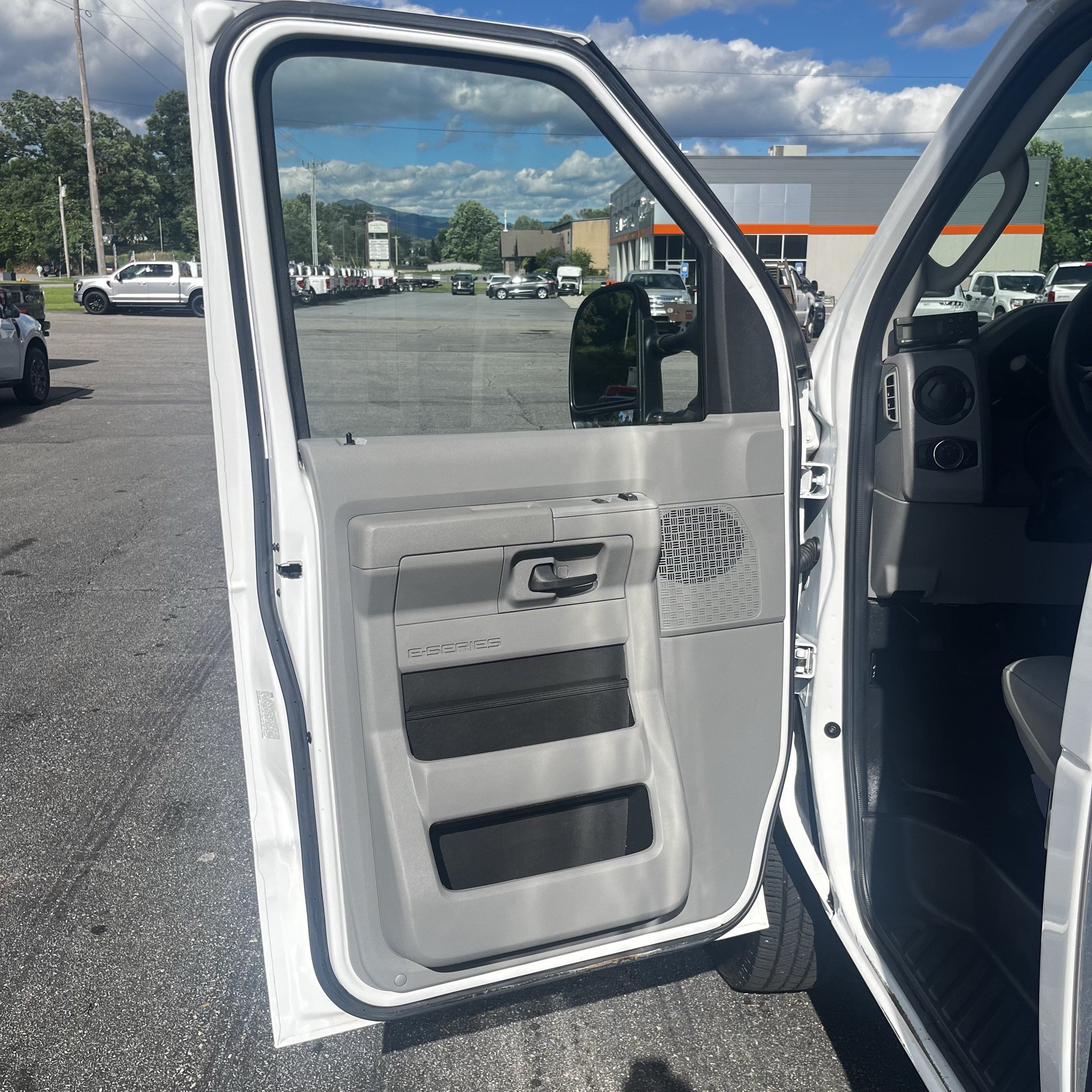 Certified 2024 Ford E-350 and Econoline 350 Super Duty w/ Power Windows & Locks Group RWD image 13