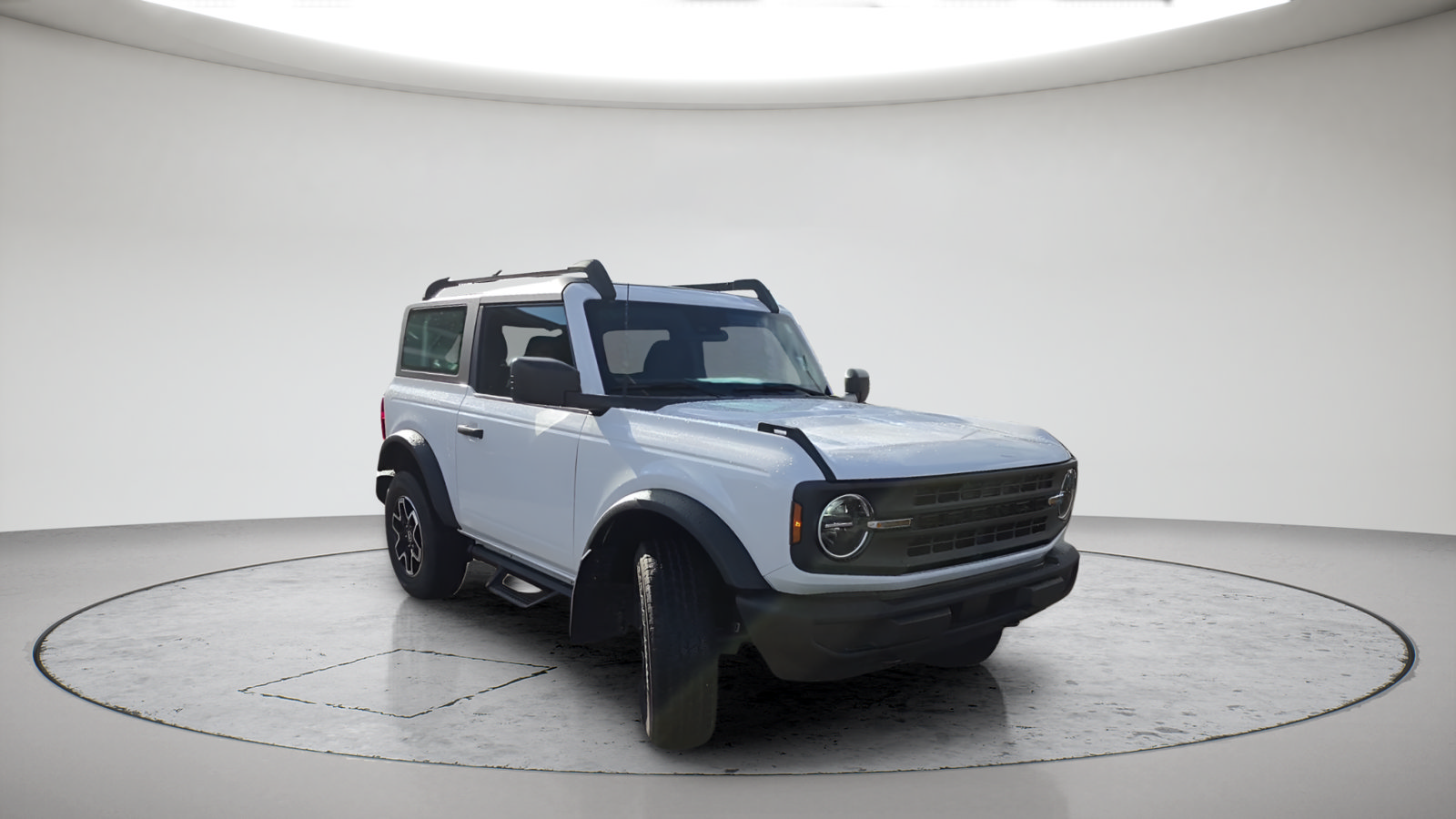 Certified 2022 Ford Bronco 2-Door AWD/4WD image 3