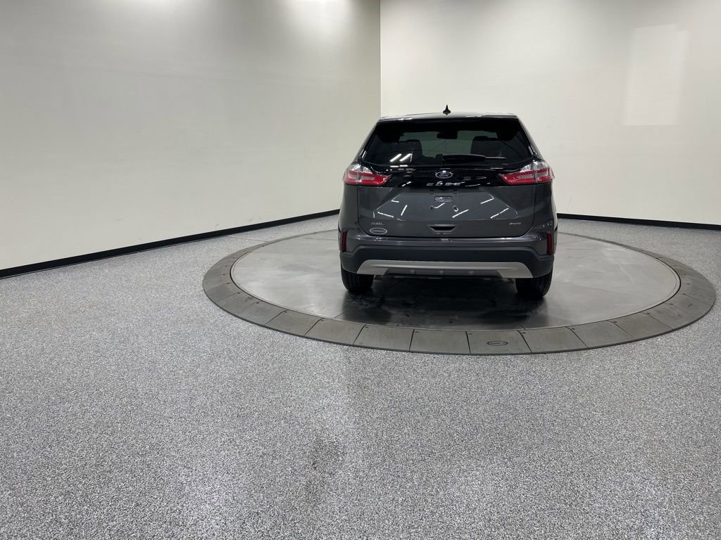 Certified 2022 Ford Edge SEL w/ Convenience Package image 4