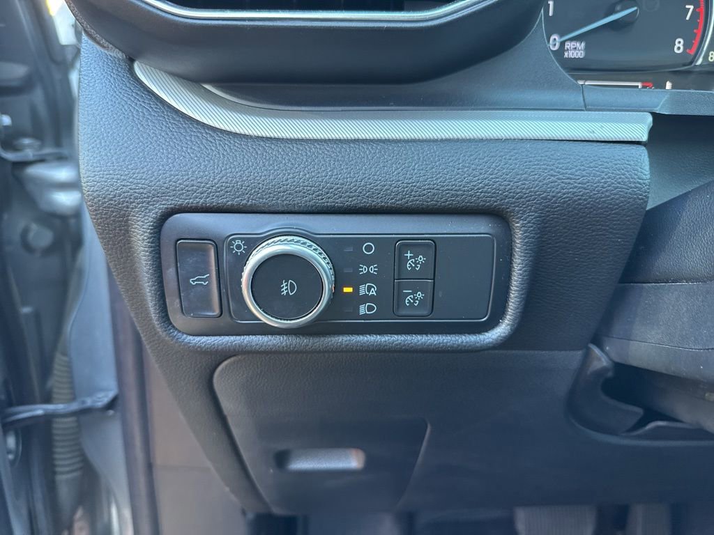 Certified 2022 Ford Explorer XLT w/ Equipment Group 202A image 15