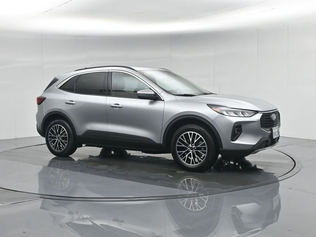 Certified 2023 Ford Escape SE image 4