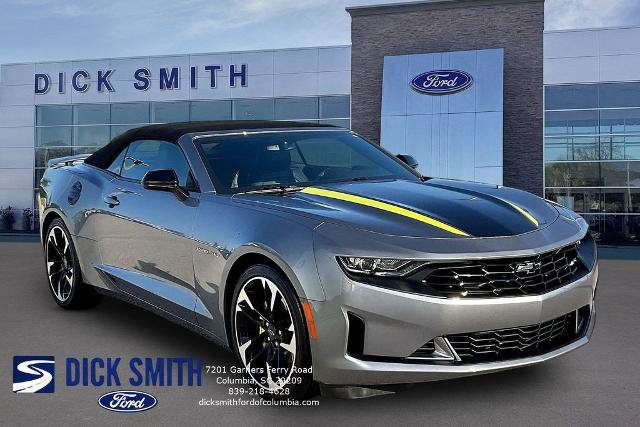 Used 2021 Chevrolet Camaro LT RWD image 3
