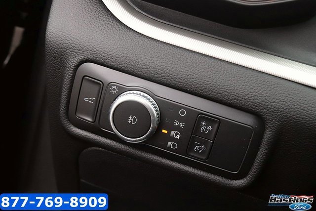 Certified 2022 Ford Explorer XLT w/ Equipment Group 202A image 27