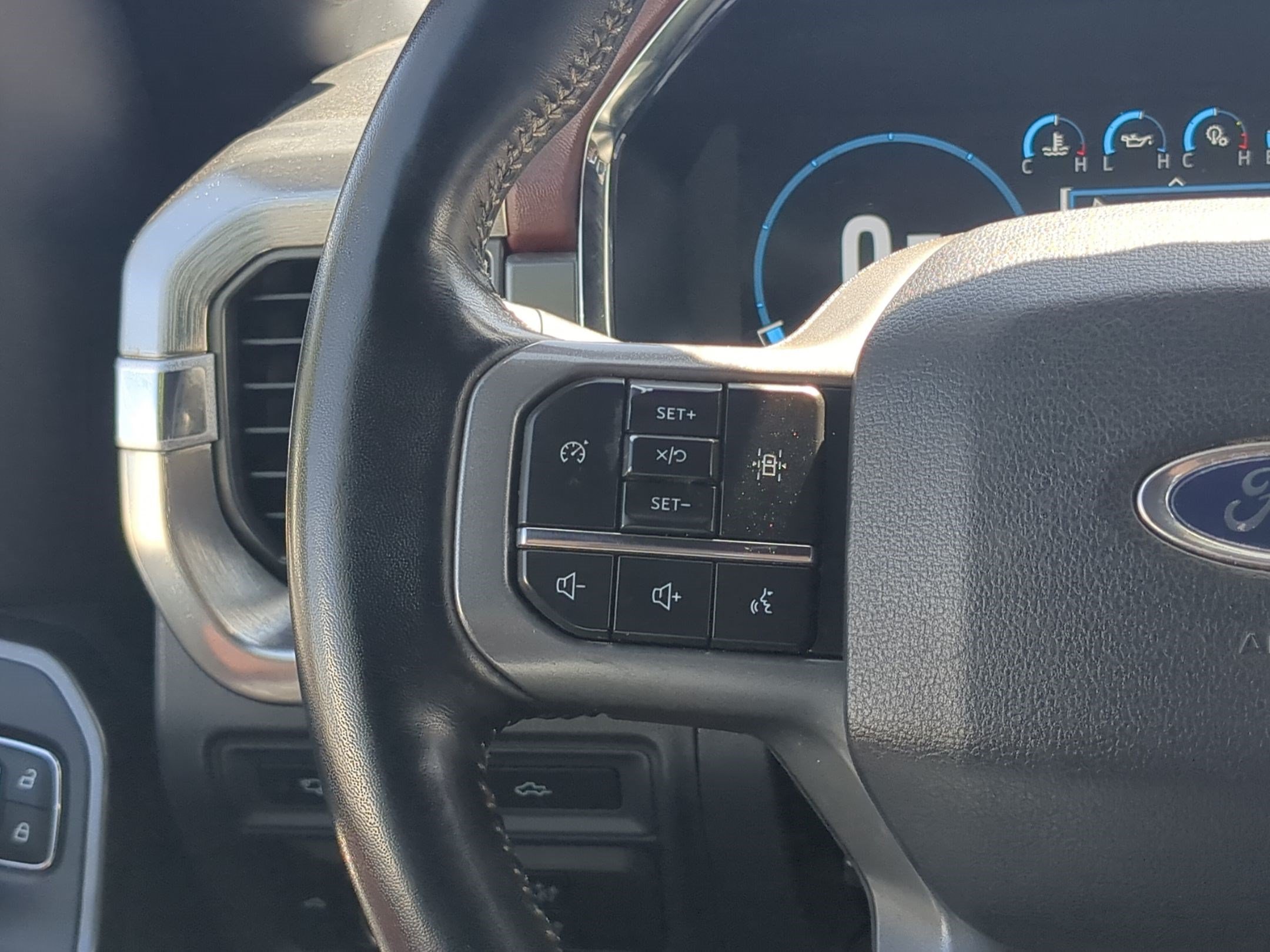 Certified 2022 Ford F150 Lariat AWD/4WD image 20