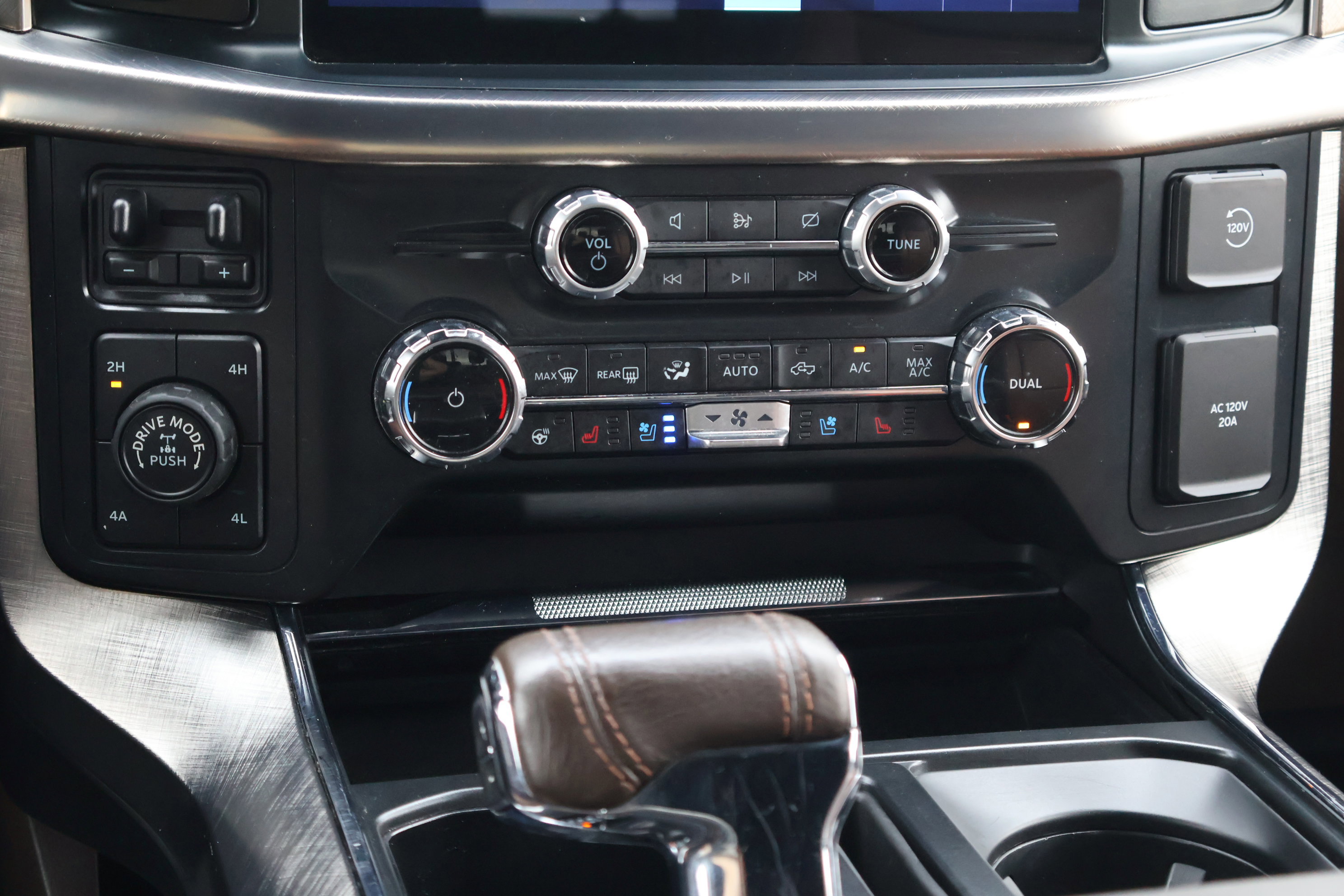 Certified 2022 Ford F150 King Ranch w/ Equipment Group 601A High image 21