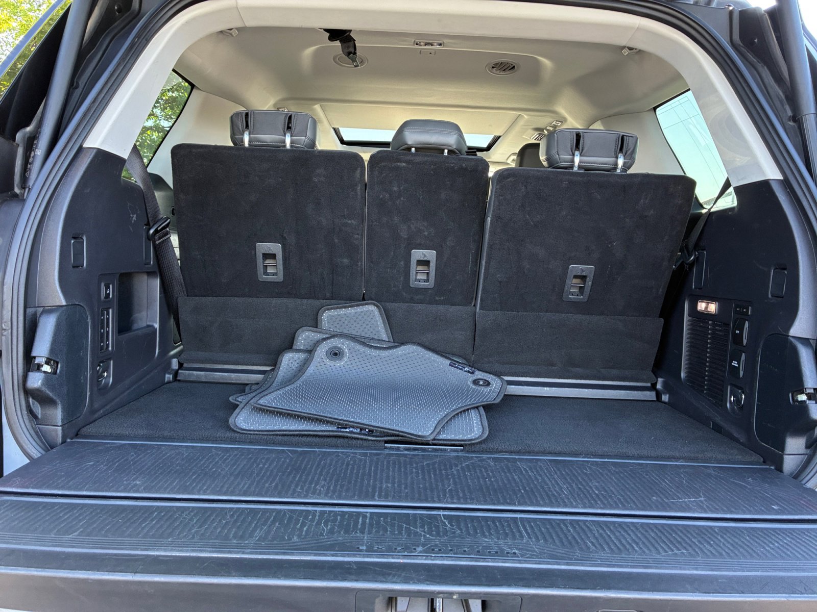 Certified 2025 Ford Expedition Active AWD/4WD image 33