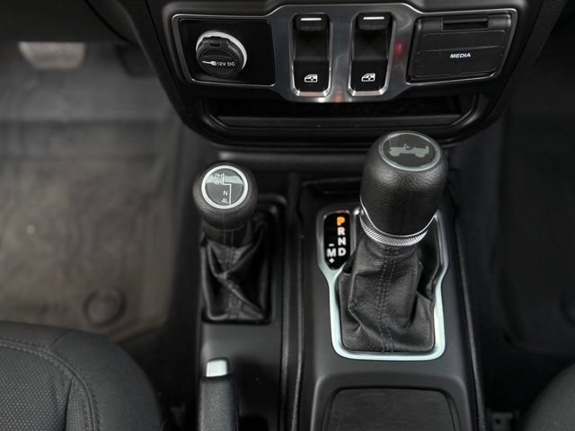Used 2020 Jeep Wrangler Sport AWD/4WD image 21