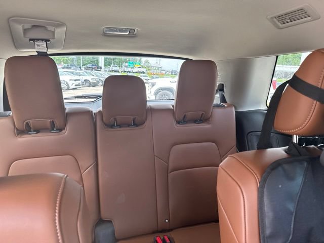 Used 2025 Nissan Pathfinder Platinum FWD image 33