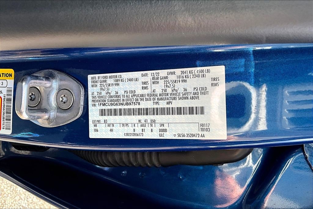 Certified 2022 Ford Escape SE w/ SE Sport Appearance Package AWD/4WD image 22