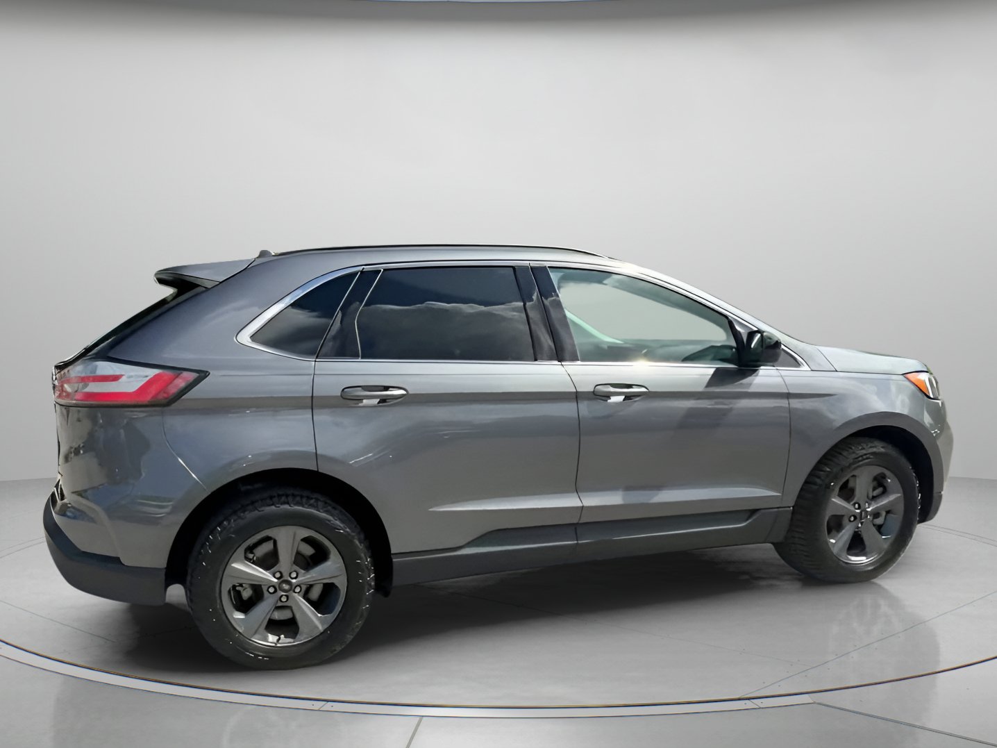 Certified 2022 Ford Edge SEL w/ Sport Appearance Package AWD/4WD image 32