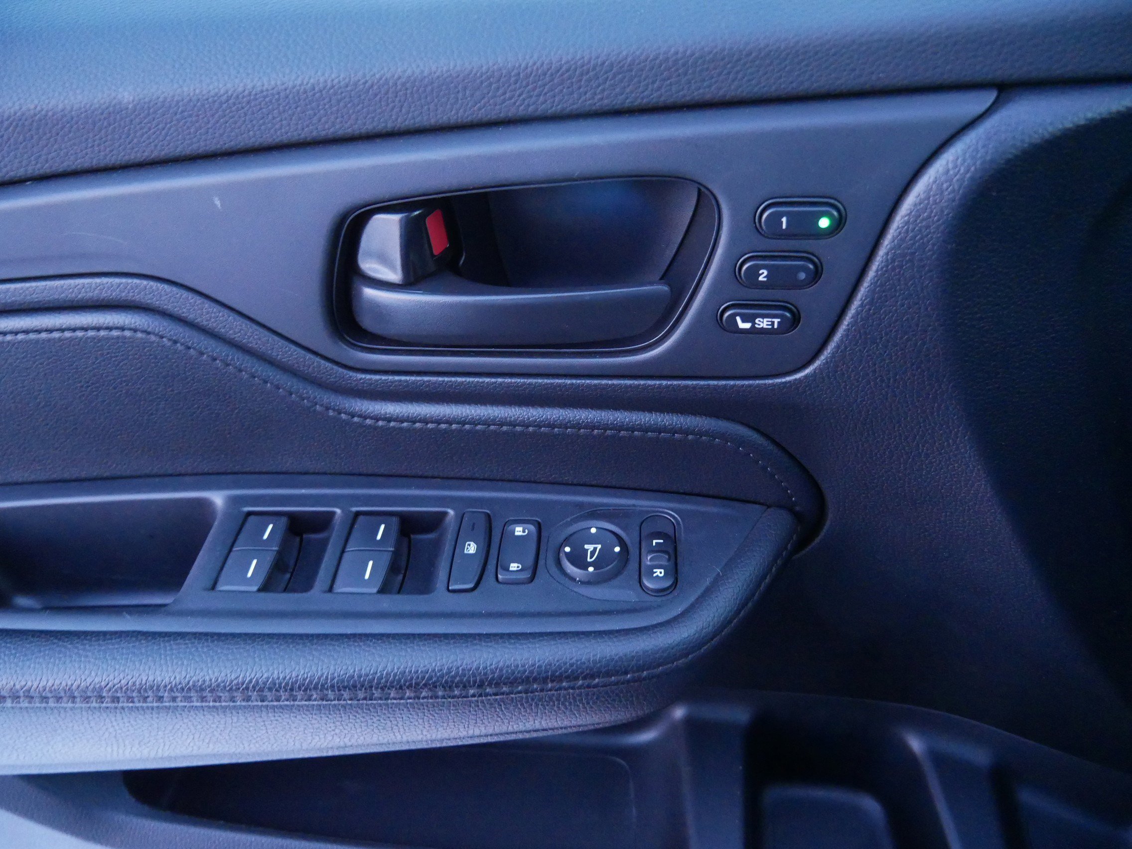 Used 2024 Honda Odyssey EX-L image 27