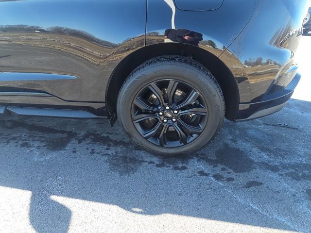 Certified 2024 Ford Edge SE w/ Black Appearance Package image 17