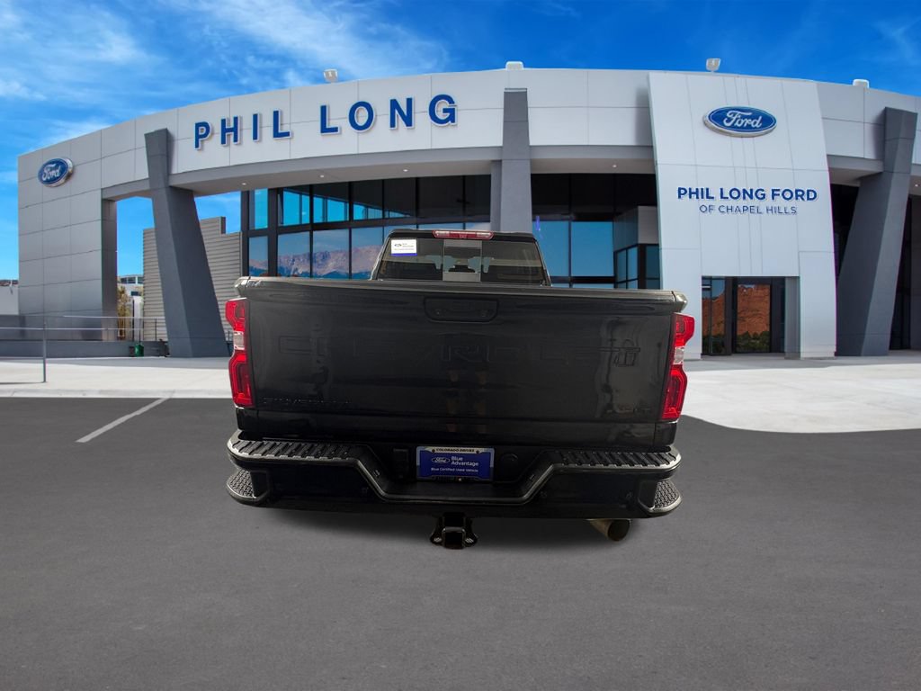 Used 2024 Chevrolet Silverado 2500 LT w/ Midnight Edition AWD/4WD image 4